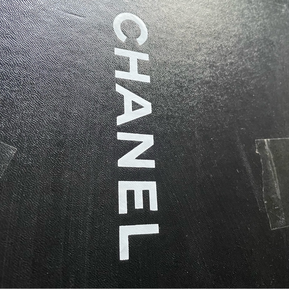 HOST PICK⭐️Authentic Chanel Camellia Flower Rain Boots ❤️ khaki Green 💚 - Picture 15 of 16